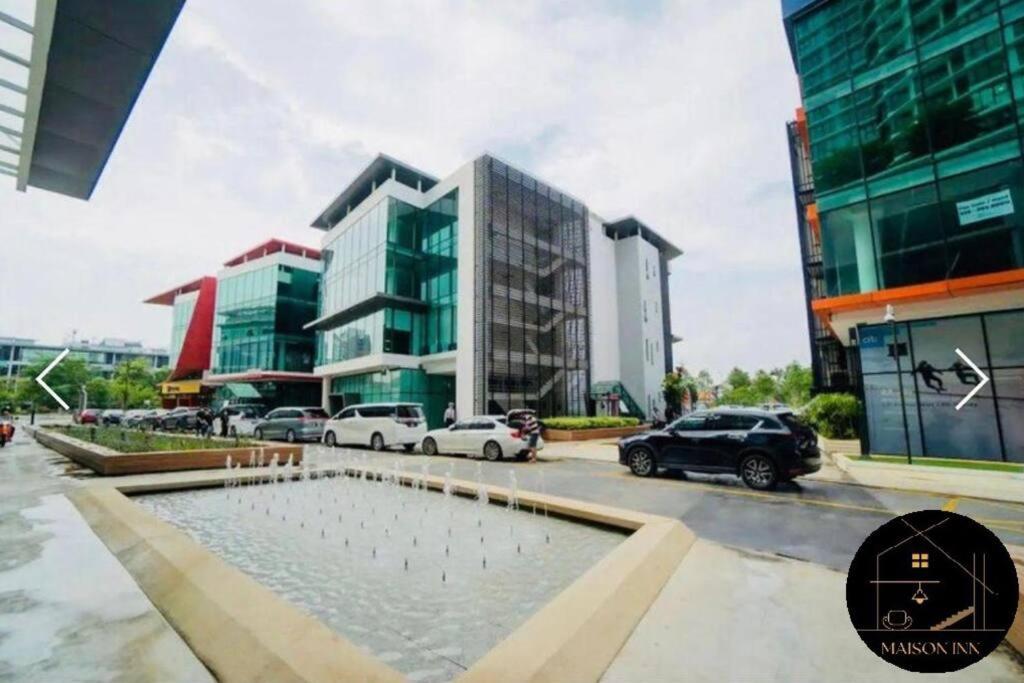 Southkey Mosaic Staycation Walk To Mid Valley Shopping Center Johor Bahru